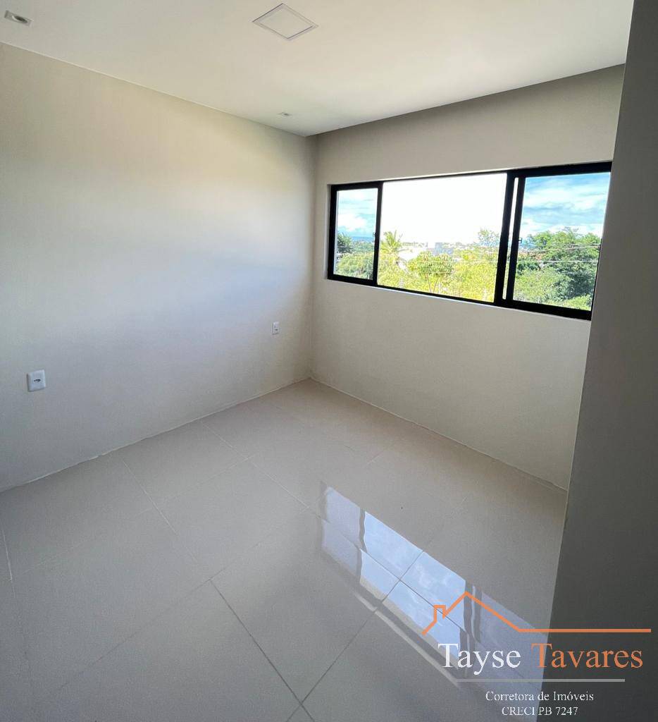 Casa à venda com 4 quartos, 177m² - Foto 4