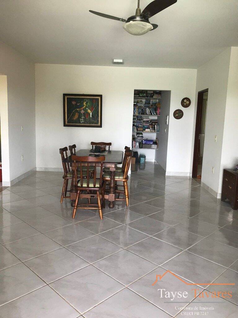 Casa à venda com 4 quartos, 300m² - Foto 13