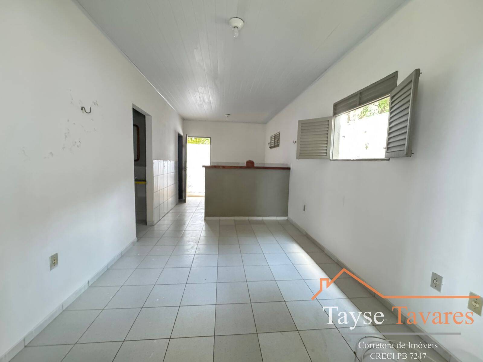 Casa à venda com 2 quartos, 720m² - Foto 17